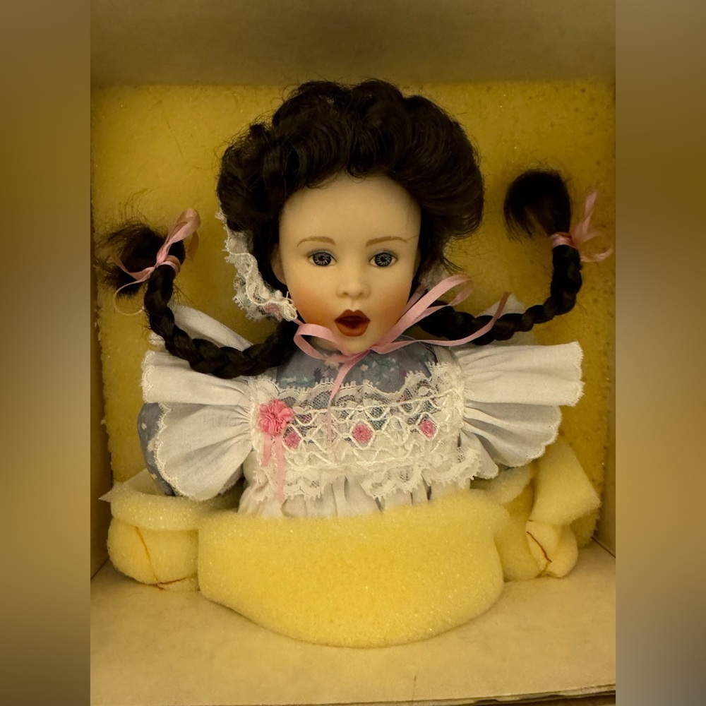 FRANKLIN MINT HEIRLOOM DOLL WITH WATER PALE AND BASKET NIB